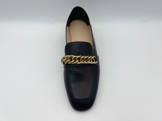 Таможня кожаных ботинок женщин Loafers моды плоская с цепью металла