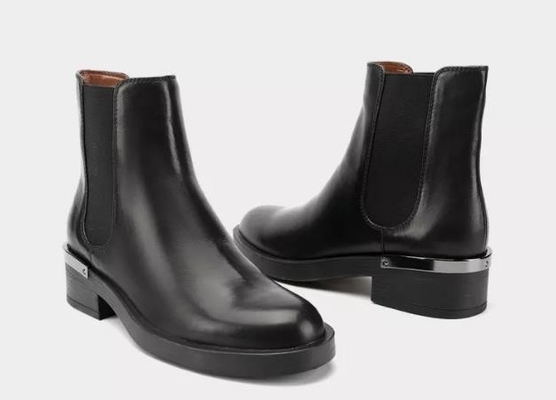 Подгонянный логотип и определяет размер Breathable женщин кроет кожей короткие ботинки Брауна и черноту