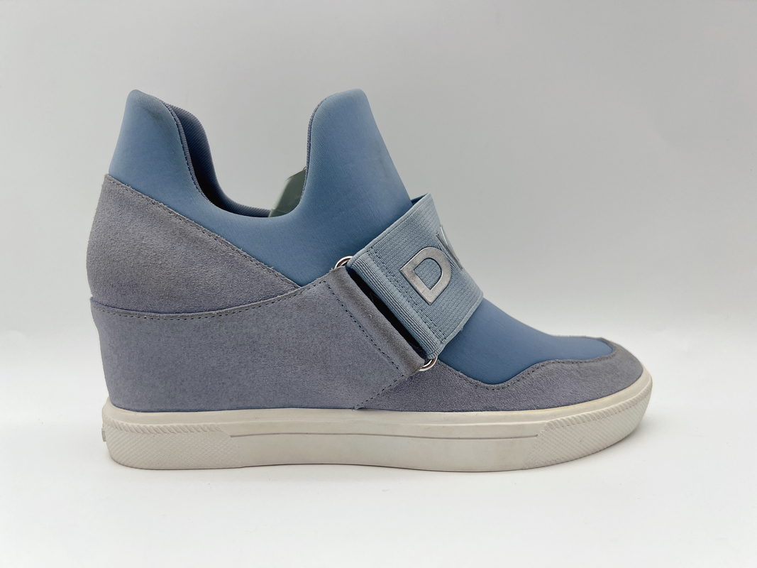 Удобное мягкое Nubuck кроет кожей женщин обувает один блок резиновое Outsole с латексом Pusable